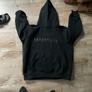 Essential hoodie